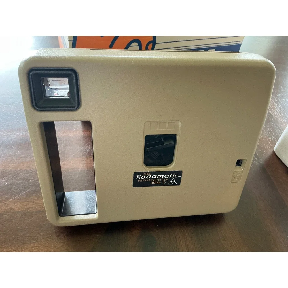 Kodak Vintage Pleaser II Kodamatic Instant Camera with Box and Manual Tan Brown